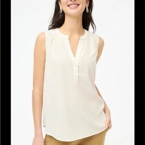 H&M Top Womens Size 4 Cream Sleeveless V-neck‎ Popover Buttons Summer Blouse